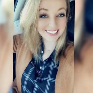 Meet your Posher, Caitlin